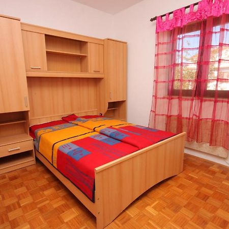 Apartments With A Parking Space Medulin - 7208 Exterior foto